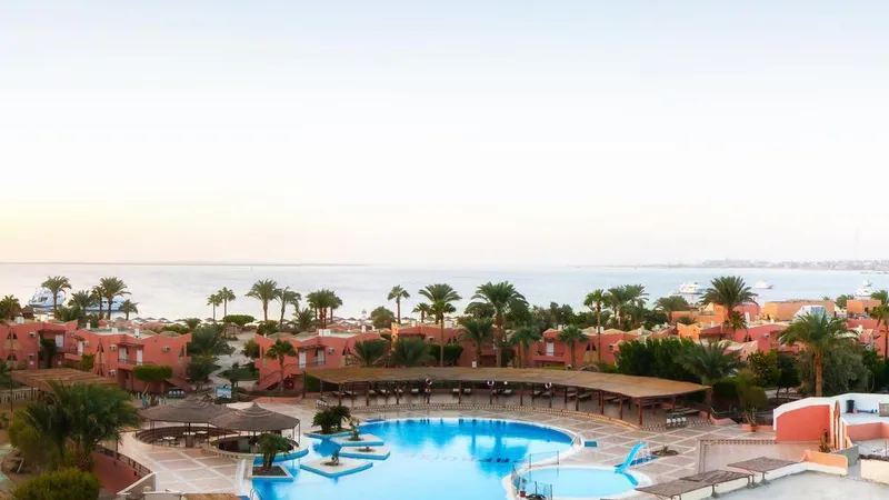 Grudniowy tydzień w Hurghadzie: 7 dni All Inclusive w Eagles Paradise Resort 🇪🇬☀️