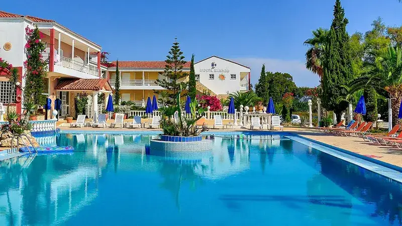 Greckie Wakacje w Laganas – 7 Dni w Ikaros 🇬🇷🏖️