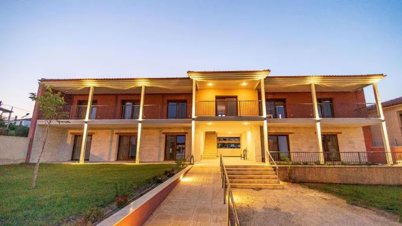 7 Dni w Afitos: Grecki Urok w Hotelu Samari 🇬🇷☀️