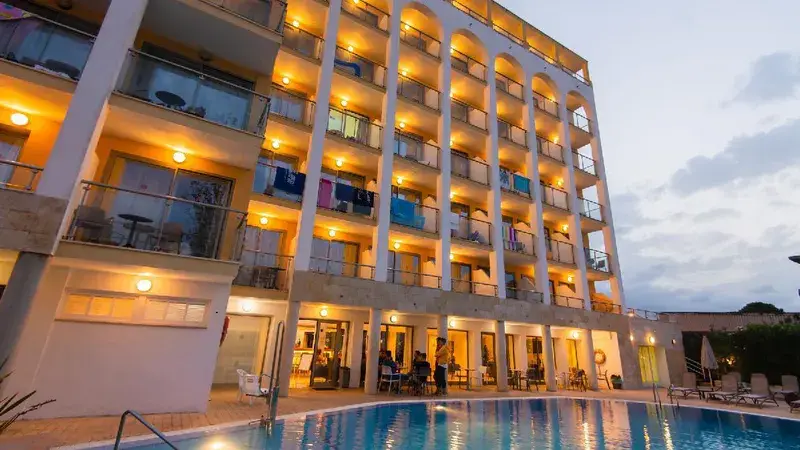 Majorka w Październiku: 7 Dni w Cala Ratjada 🇪🇸🏨