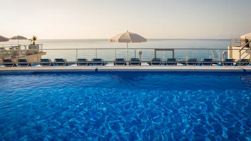 HTop Pineda Palace w Costa Brava: 7 dni z Poznania 🇪🇸🏖️