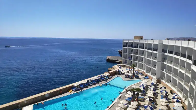 Maltański Wypoczynek w Paradise Bay Resort na 7 dni 🇲🇹🏝️