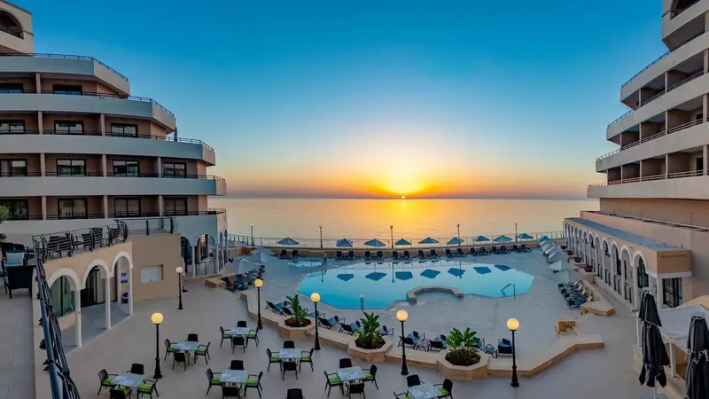 8-dniowy relaks na Malcie: Radisson Blu Resort w St. Julian's 🇲🇹☀️