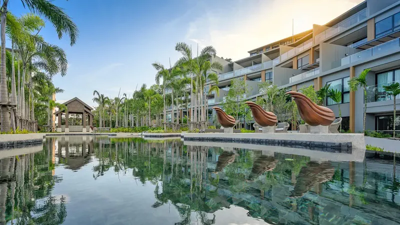 Tajskie Wakacje: 10 Dni w Mida Grande Resort Phuket 🇹🇭🌴