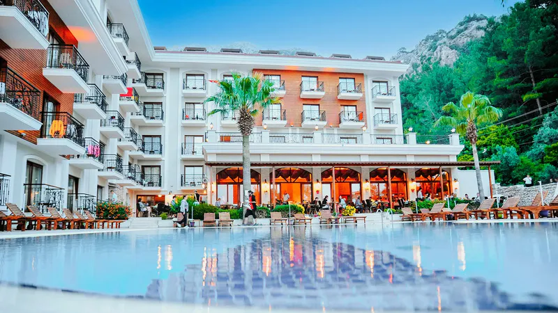 Marmaris w Słońcu: 7 Dni w Meril Club Hotel & Spa 🇹🇷☀️